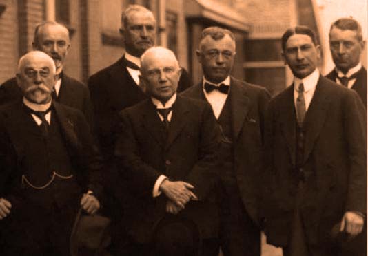 Hidde Nijland met een aantal commissarissen (1917-1920)