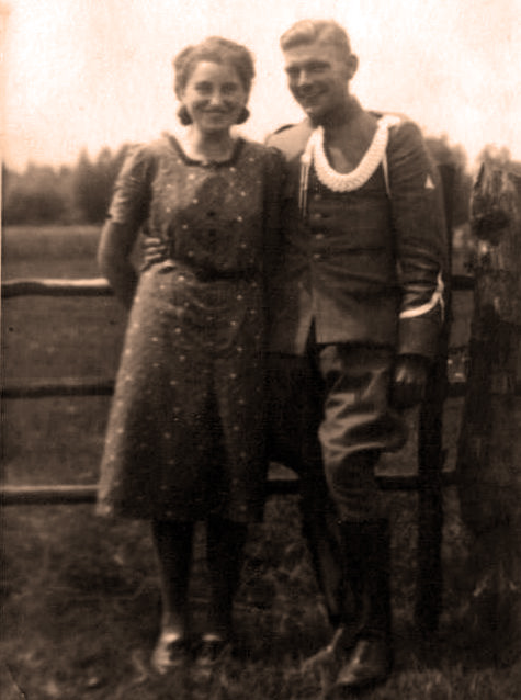 Peter Looijs met zijn vrouw Leen rond 1940
