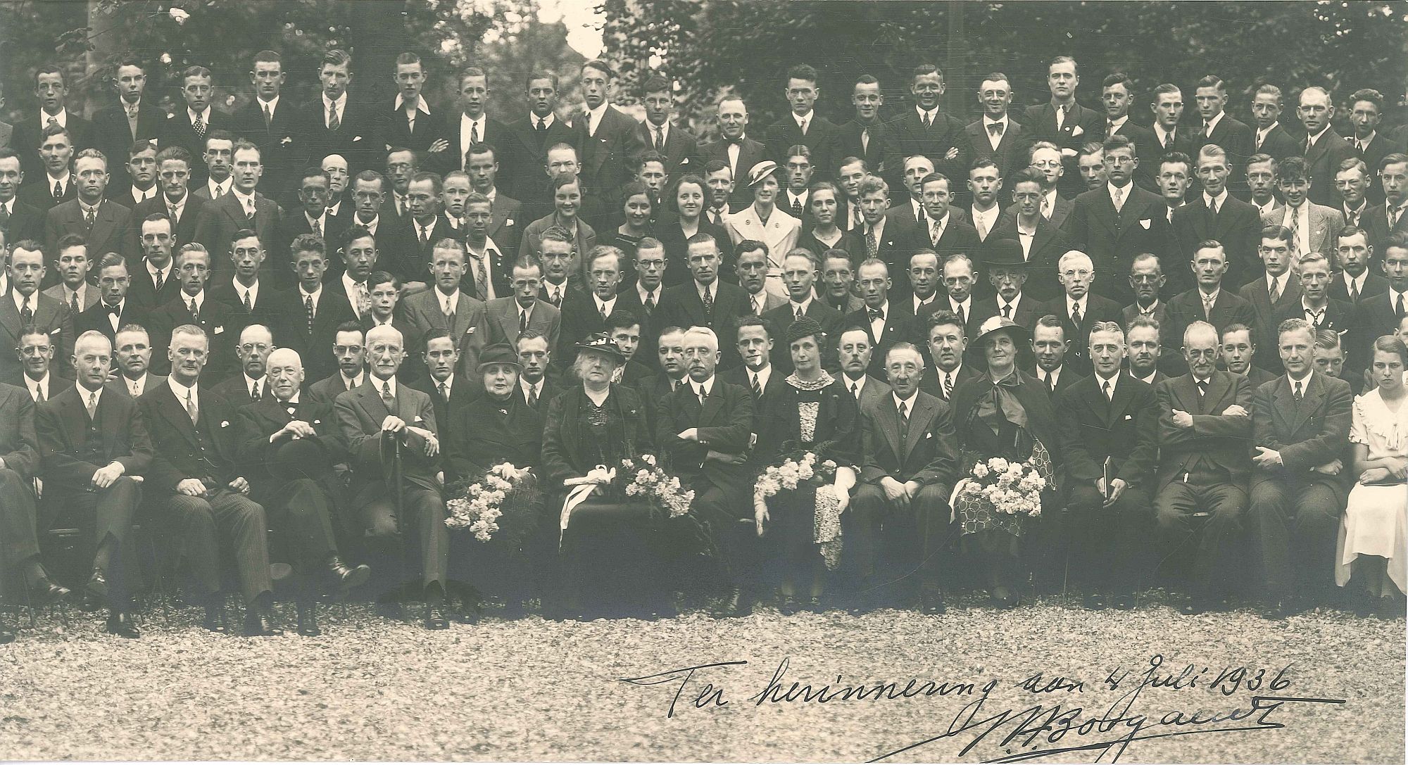 Groepsfoto EMF Dordt jubileum 04-07-1936