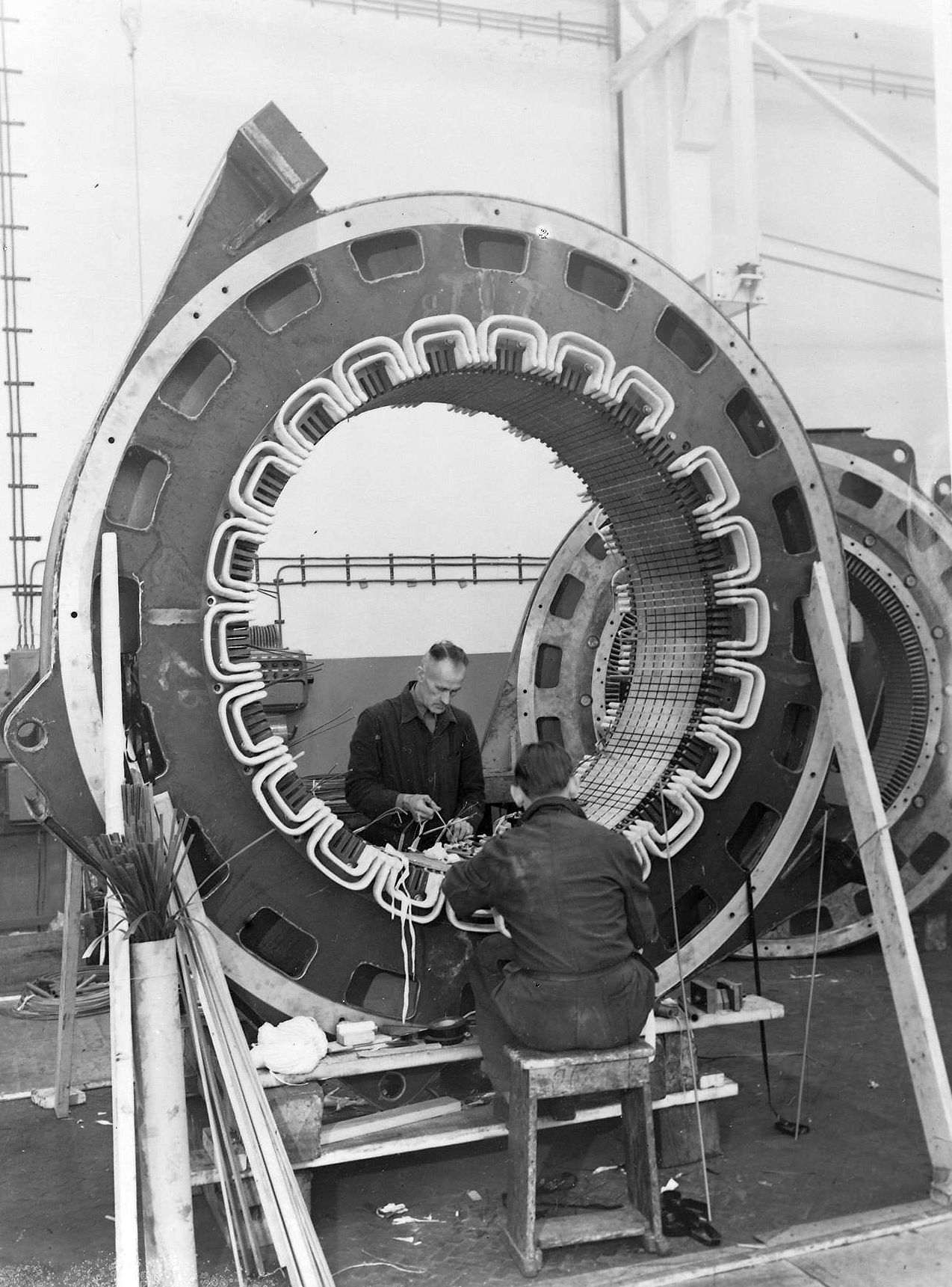 1930-1940-Arbeiders aan het werk bij E.M.F-foto3