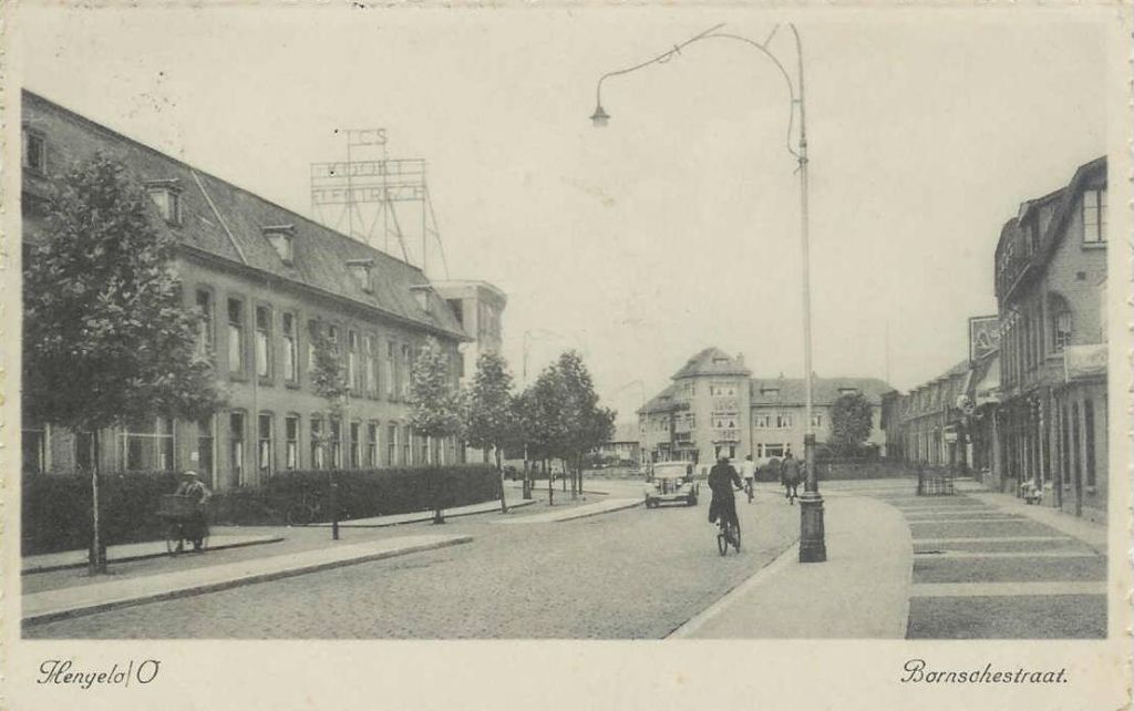 Bornschestraat 1943 met Heemaf gebouw